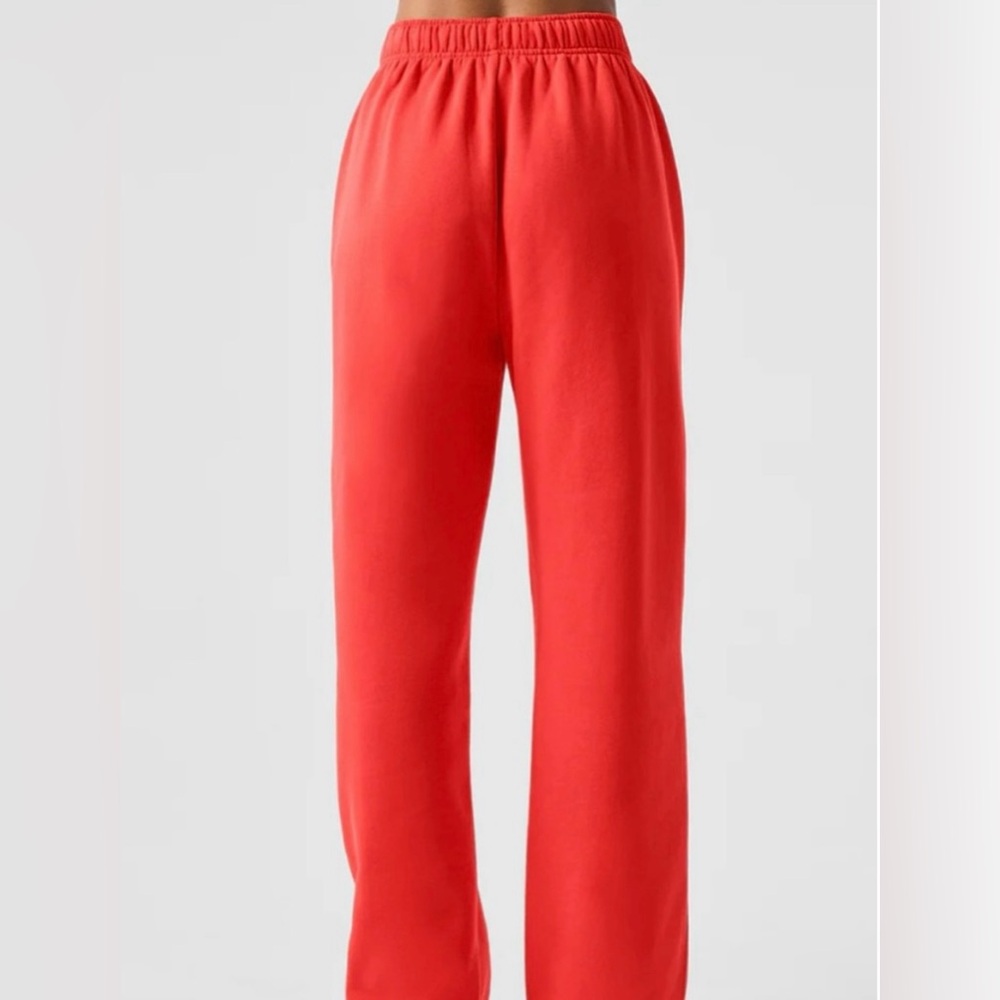 ALO Yoga Accolade Straight  Leg Sweatpant Red Hot Summerr Size. L NWT